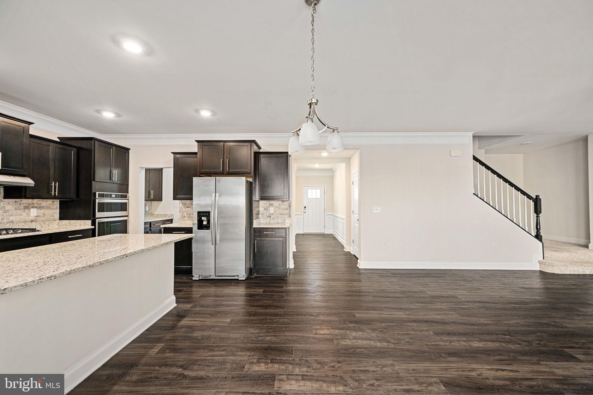 SHELTON KNOLLS - Residential