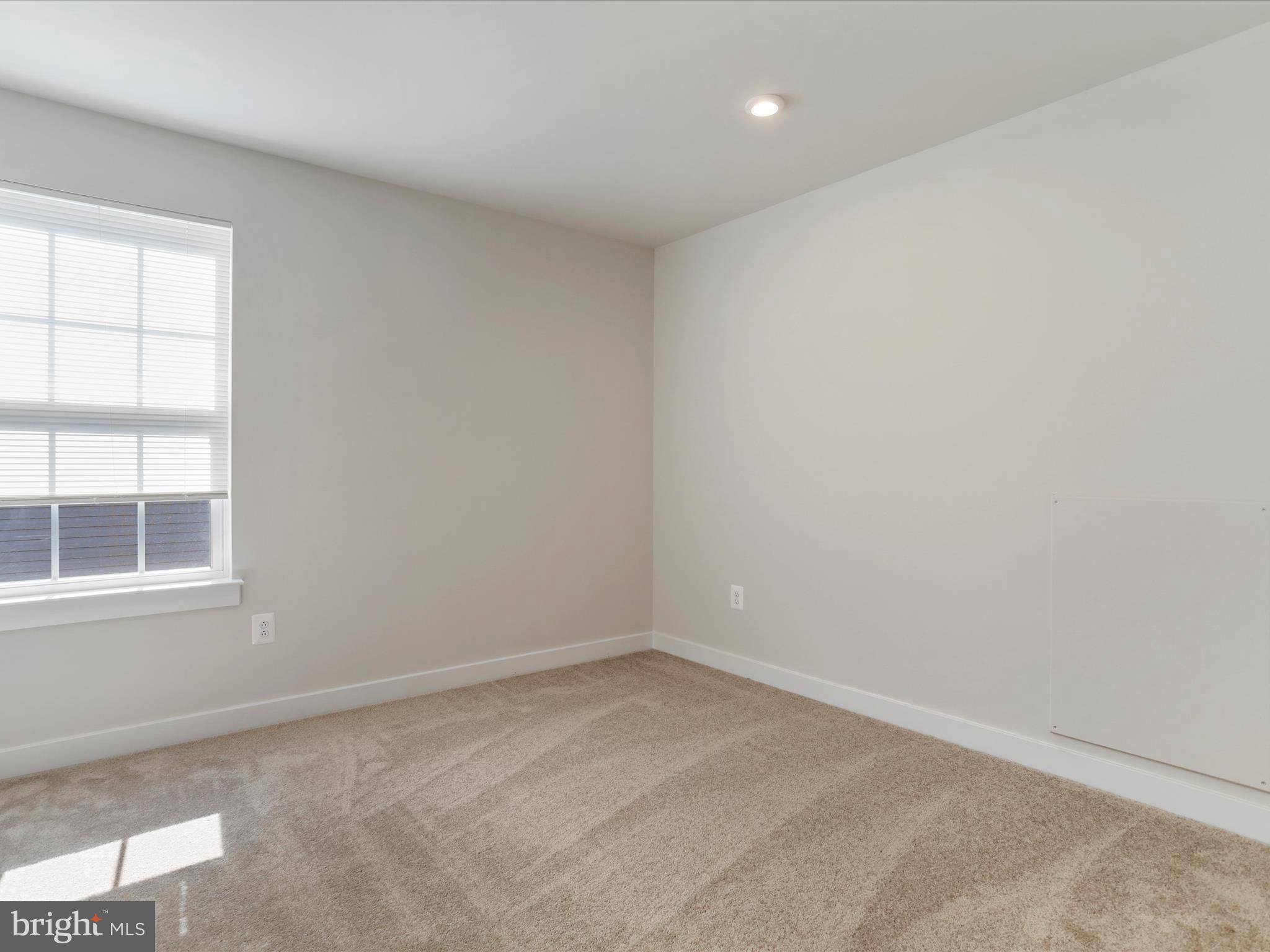 POTOMAC STATION - Residential