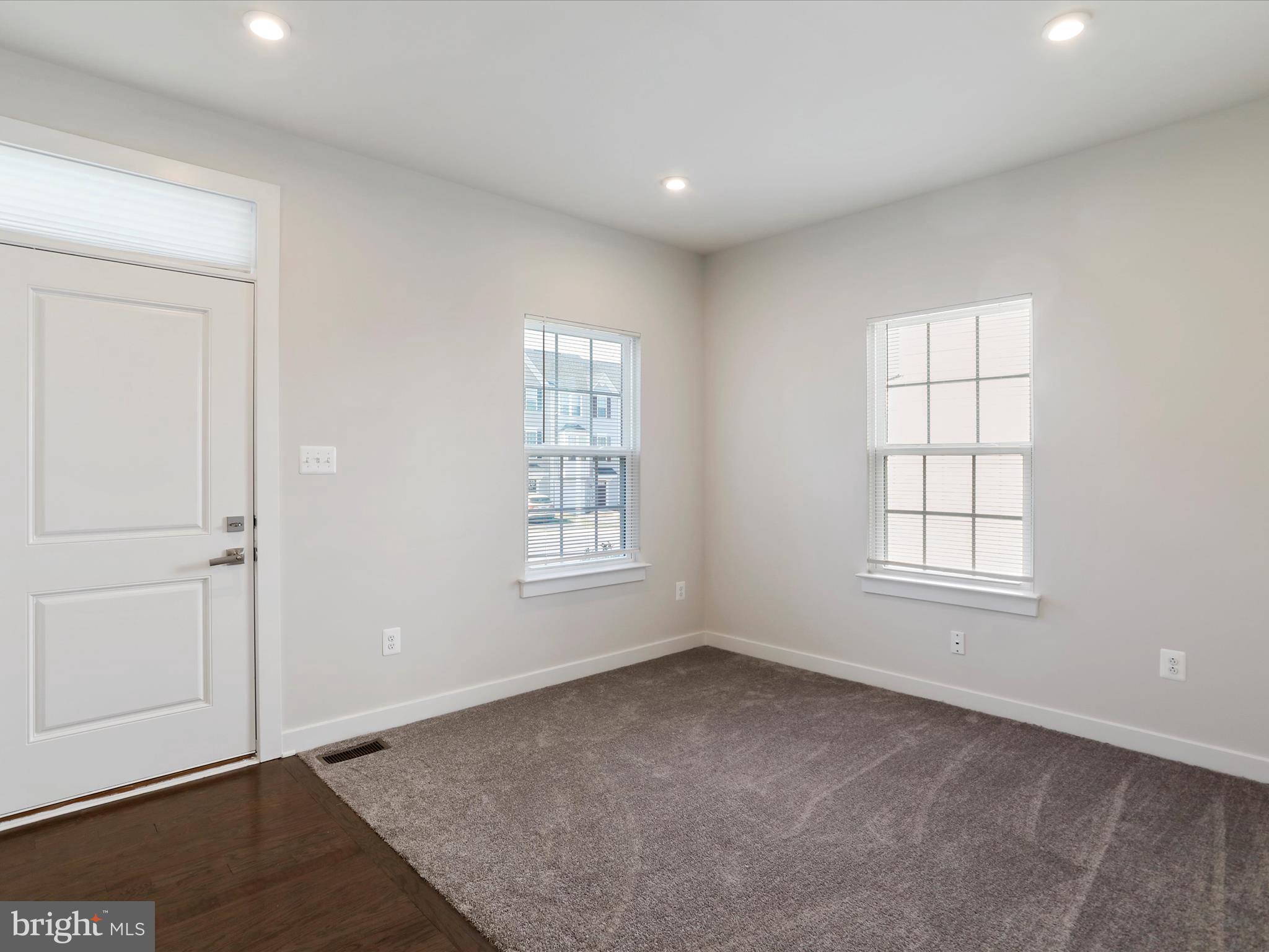 POTOMAC STATION - Residential