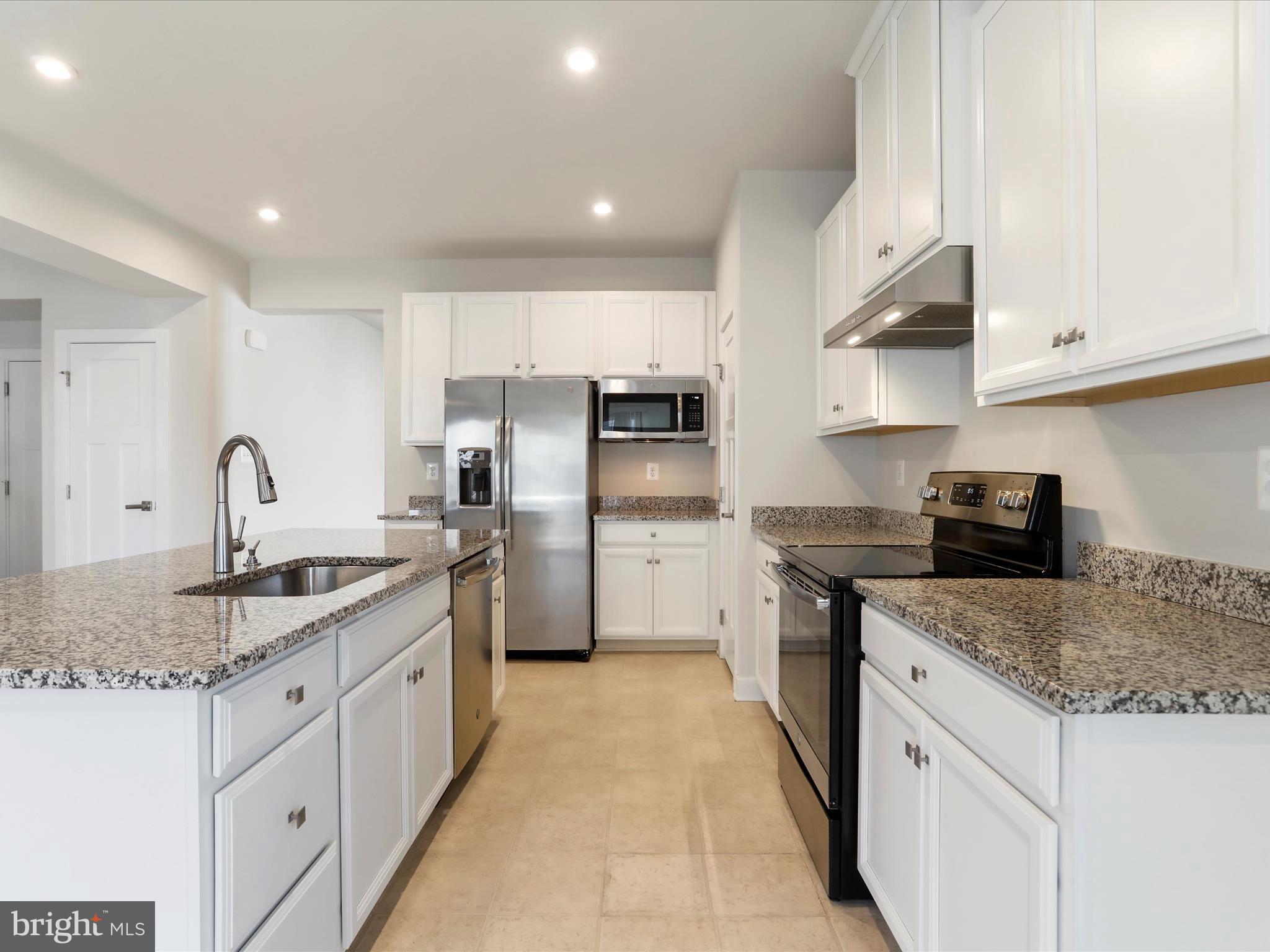 POTOMAC STATION - Residential