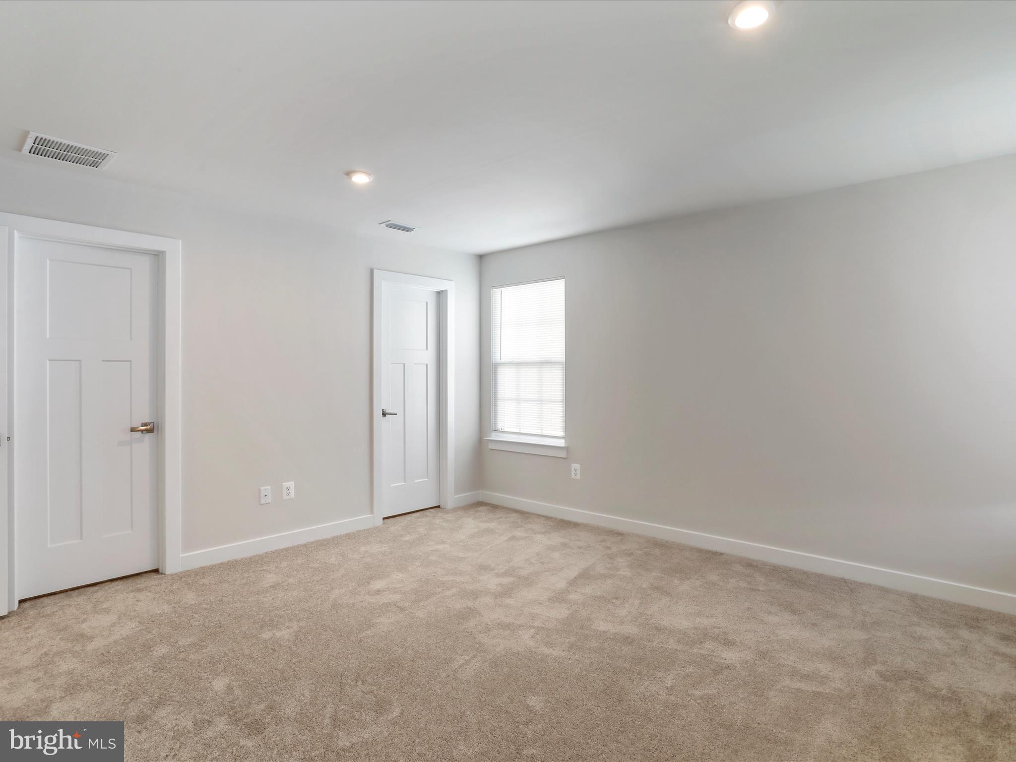 POTOMAC STATION - Residential