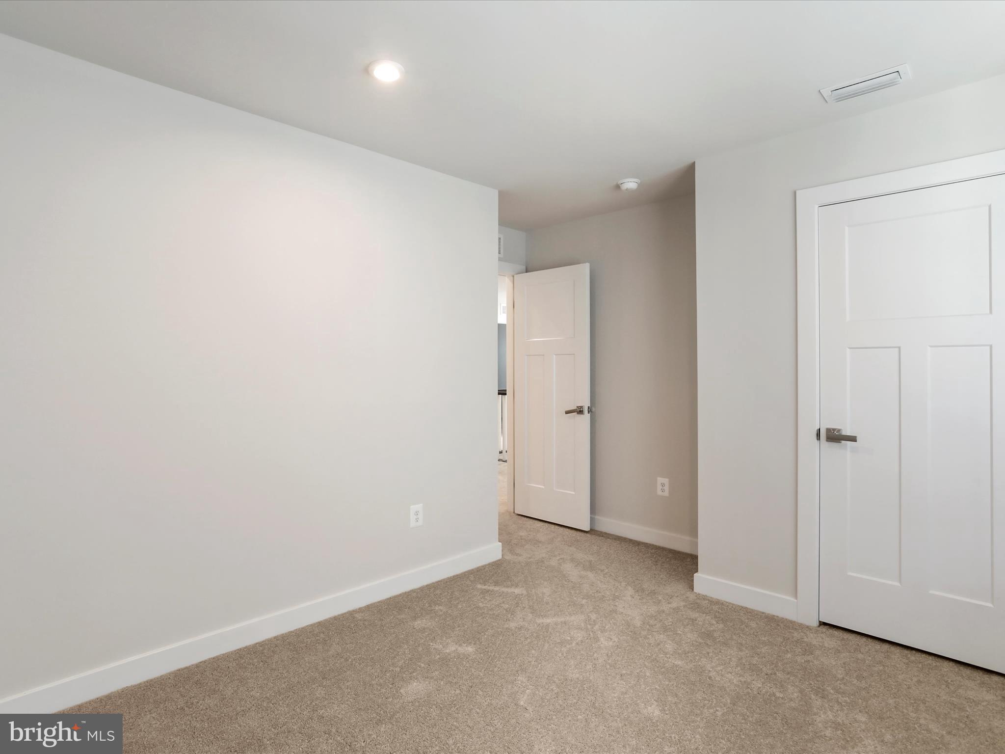 POTOMAC STATION - Residential