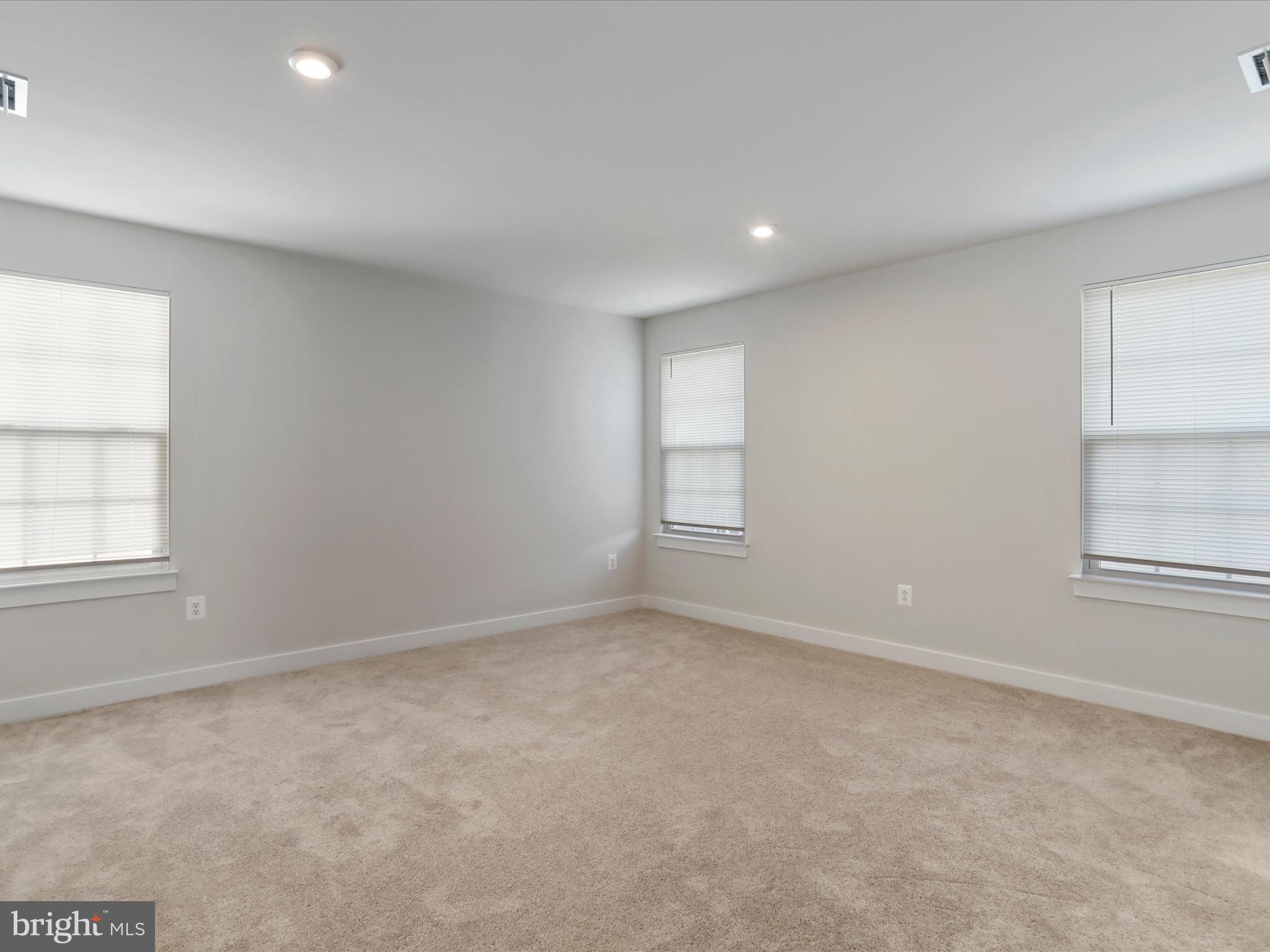 POTOMAC STATION - Residential