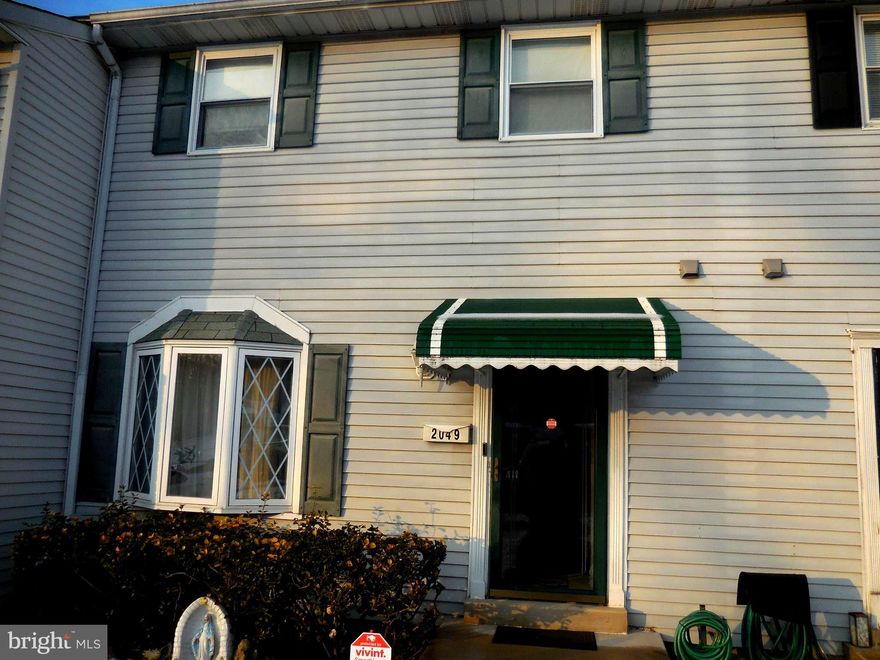 PLEASE FOLLOW  ALL COVID GUIDELINES. Home shows well with lots of natural light.  Current owners have kept and maintained this home in great shape. Stepping into this home, you will immediately feel the warmth and welcoming interior. A 'step up' to the dining that leads into an eat-in kitchen and a sliding door leading to a deck that is perfect for entertaining. Boast three(3) bedrooms upstairs with good size closets, a full bath that has master bedroom access. Features a fireplace in the basement, a second-half bath, walkout to a fenced back yard. All this in close proximity to shopping, restaurants, and commuter routes. The home is occupied please give four(2) hours' notice.    BACK ON THE MARKET