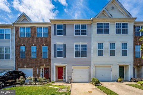 Townhouse For Rent - 45515 Lakemont Square<br/> STERLING, VA 20165