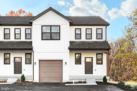 1024 TRINITY ROAD TOWNHOME YORK PA 17408
