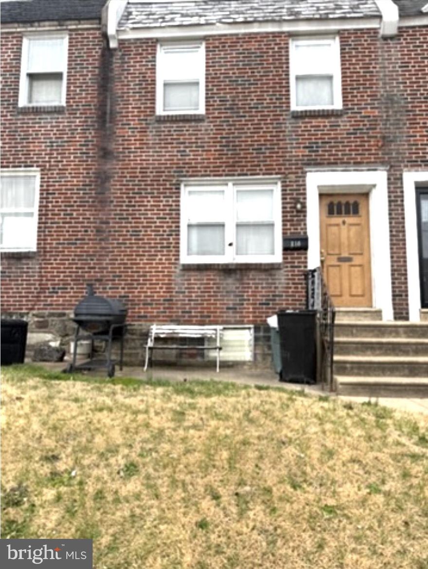 Wonderful opportunity to own a three bedroom one bath home in the lovely Longcrest section of Northeast Philadelphia rear parking, close to all forms of shopping in public transit. A comfortable size for any family.