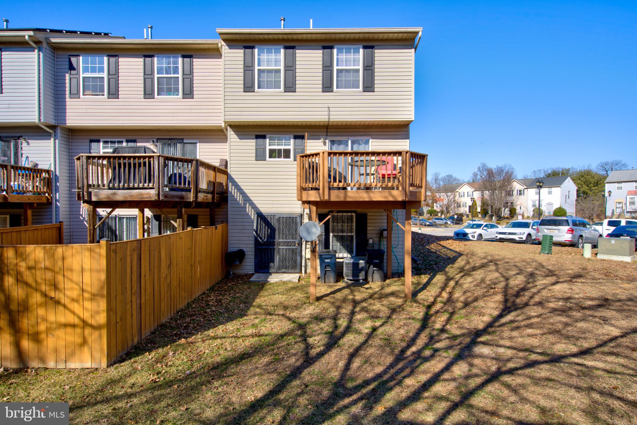 COLONY SQUARE - Residential