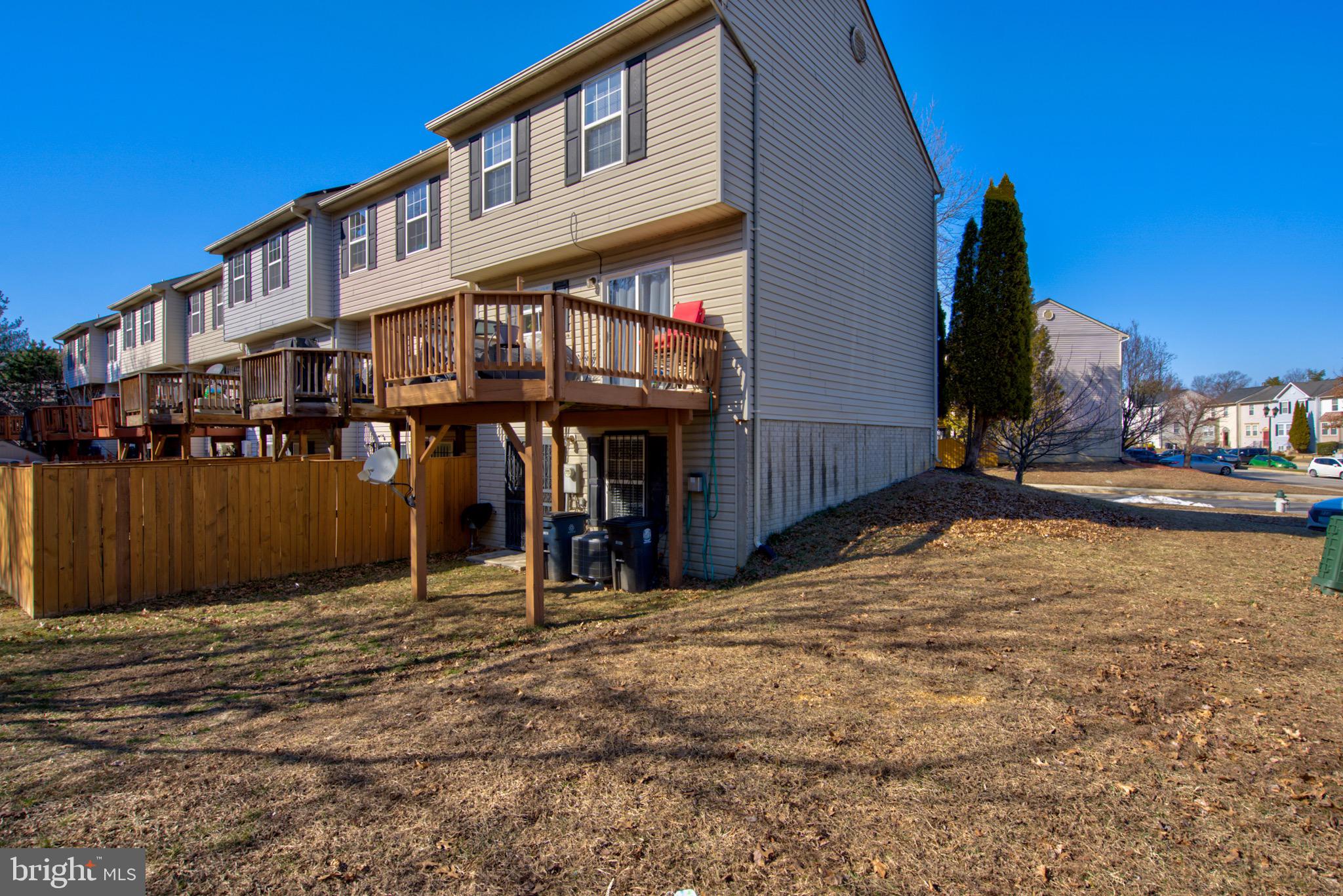 COLONY SQUARE - Residential