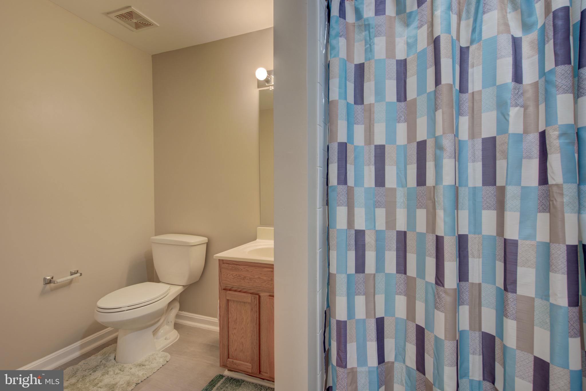 COLONY SQUARE - Residential