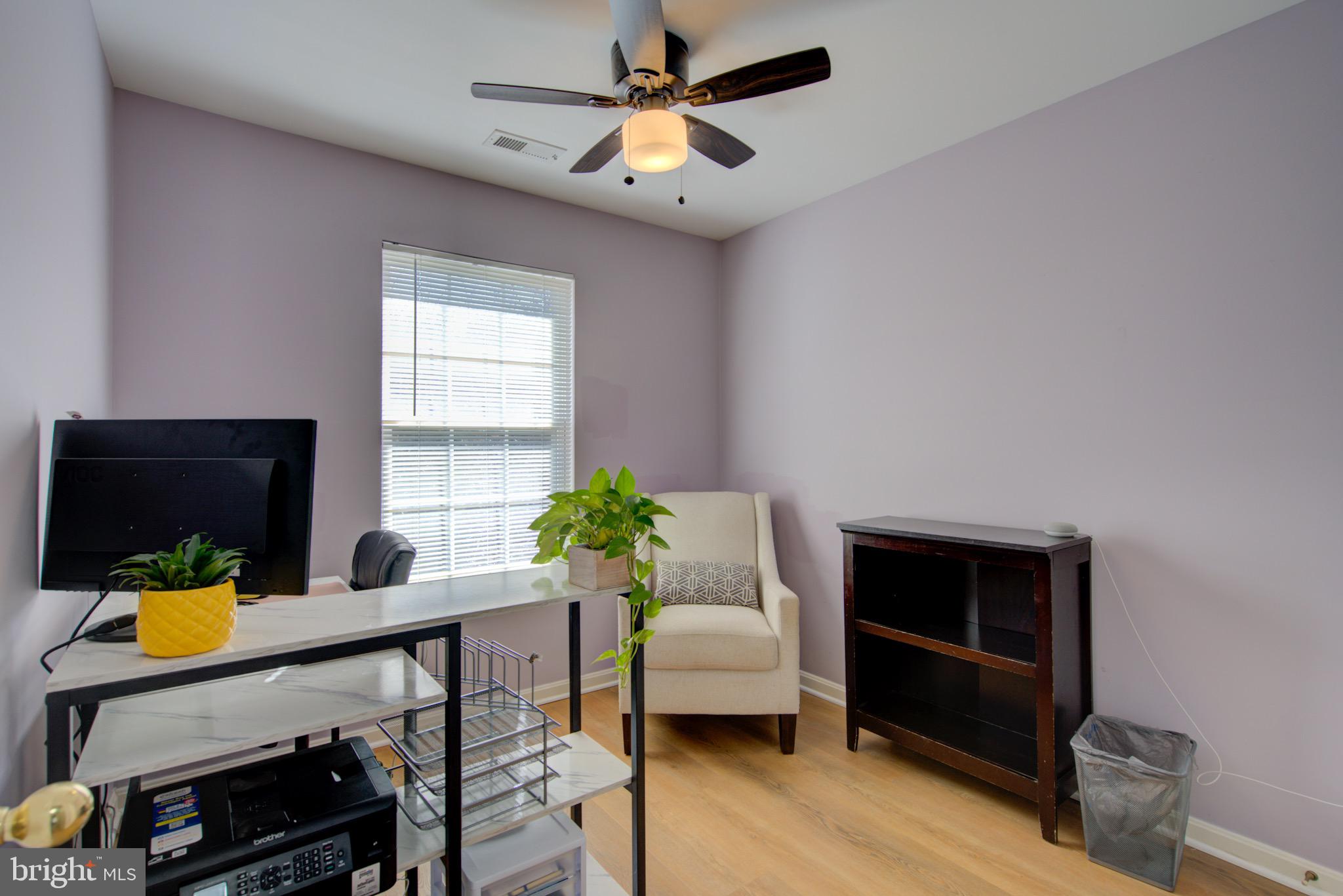 COLONY SQUARE - Residential