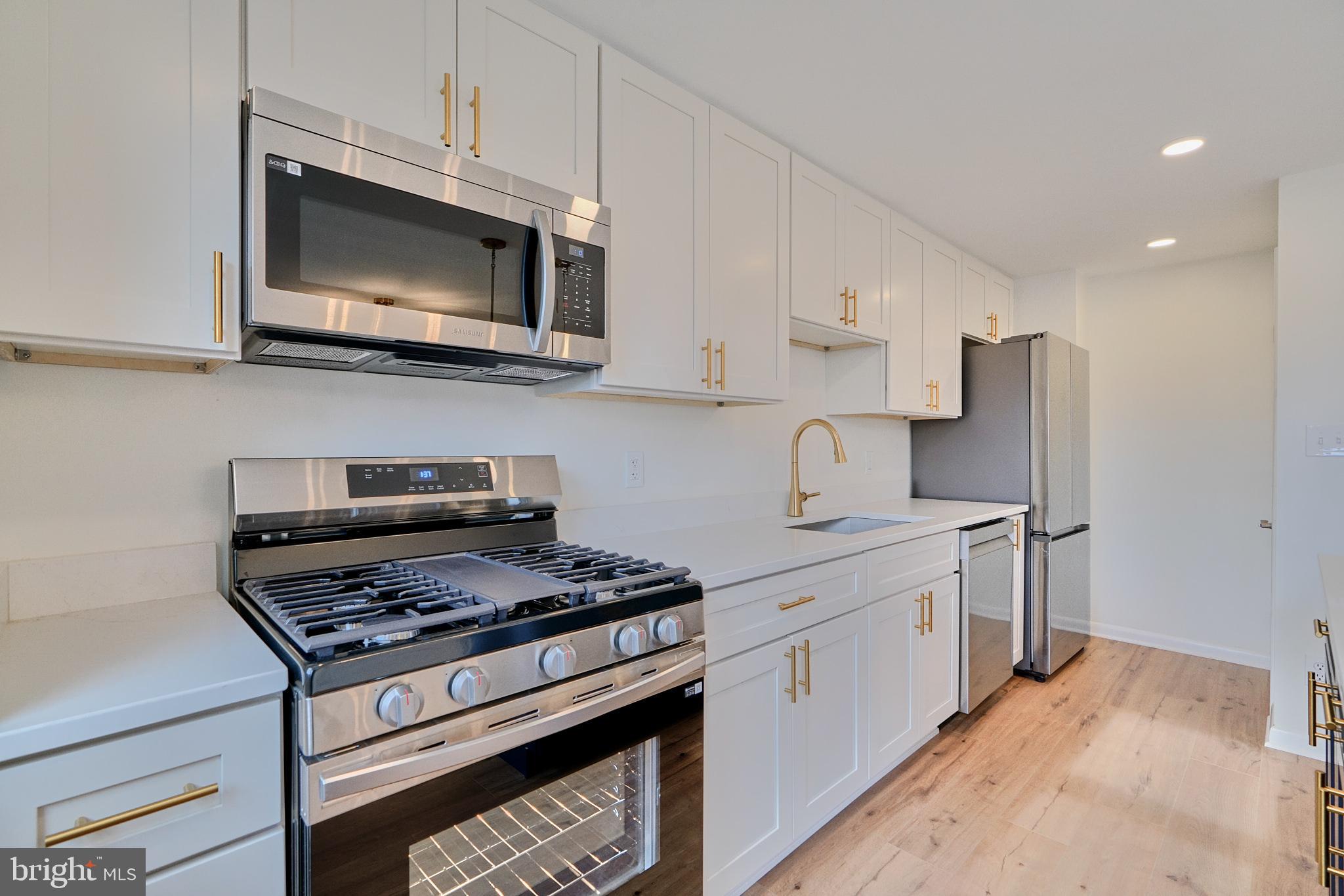 CEDONIA - Residential