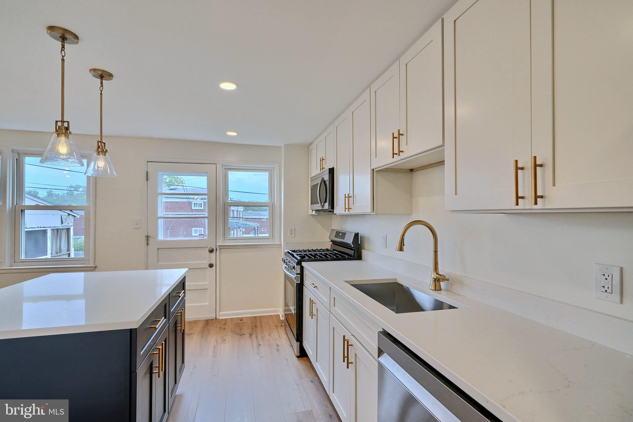 CEDONIA - Residential