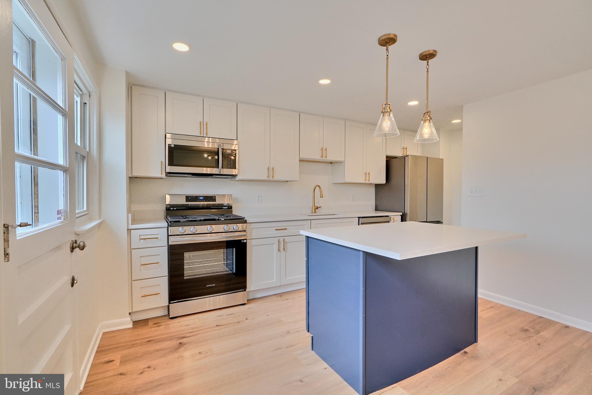 CEDONIA - Residential