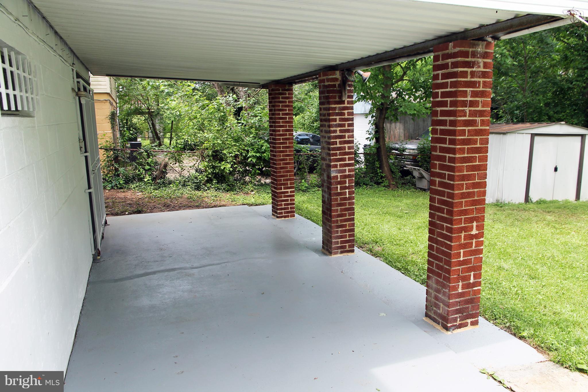 GLENARDEN WOODS - Residential