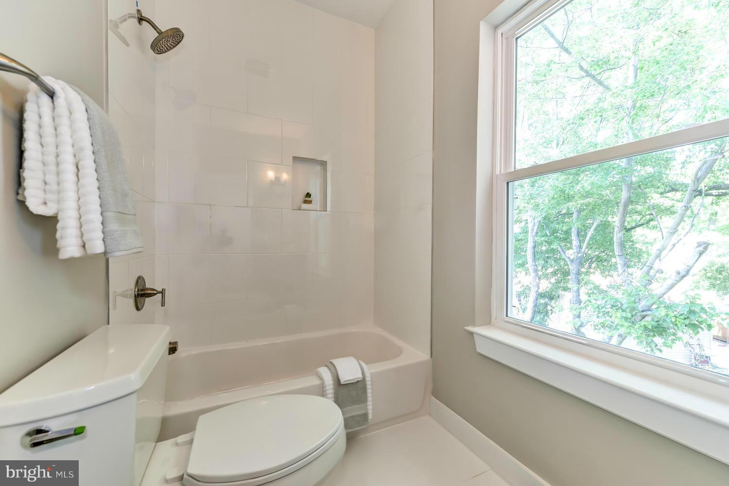 BELLA VISTA - Residential