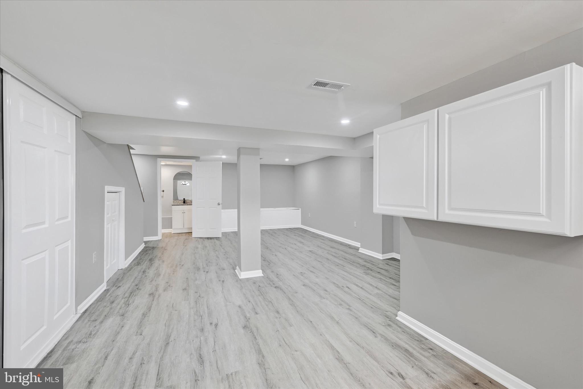 WOODMERE - Residential