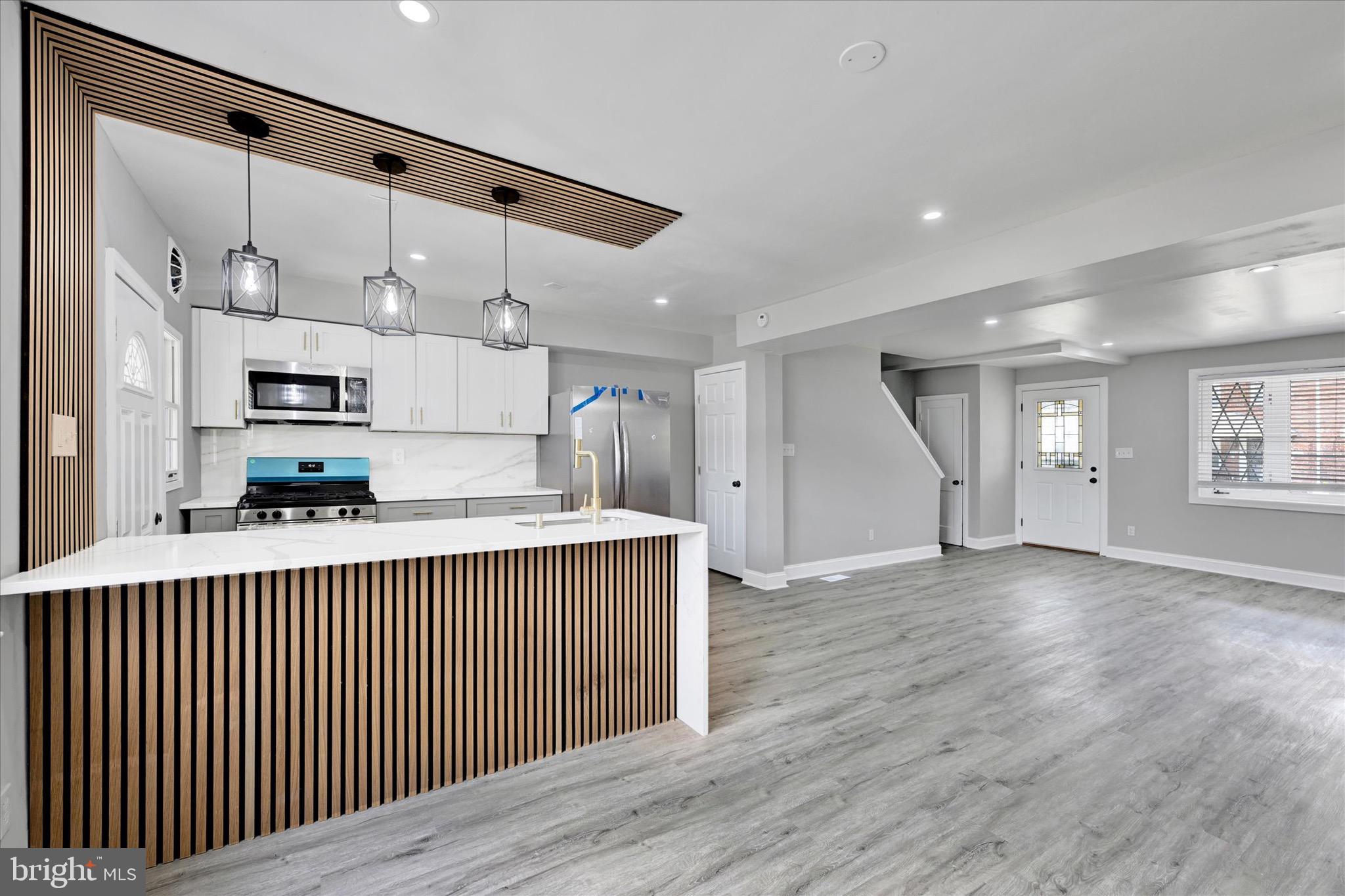 WOODMERE - Residential