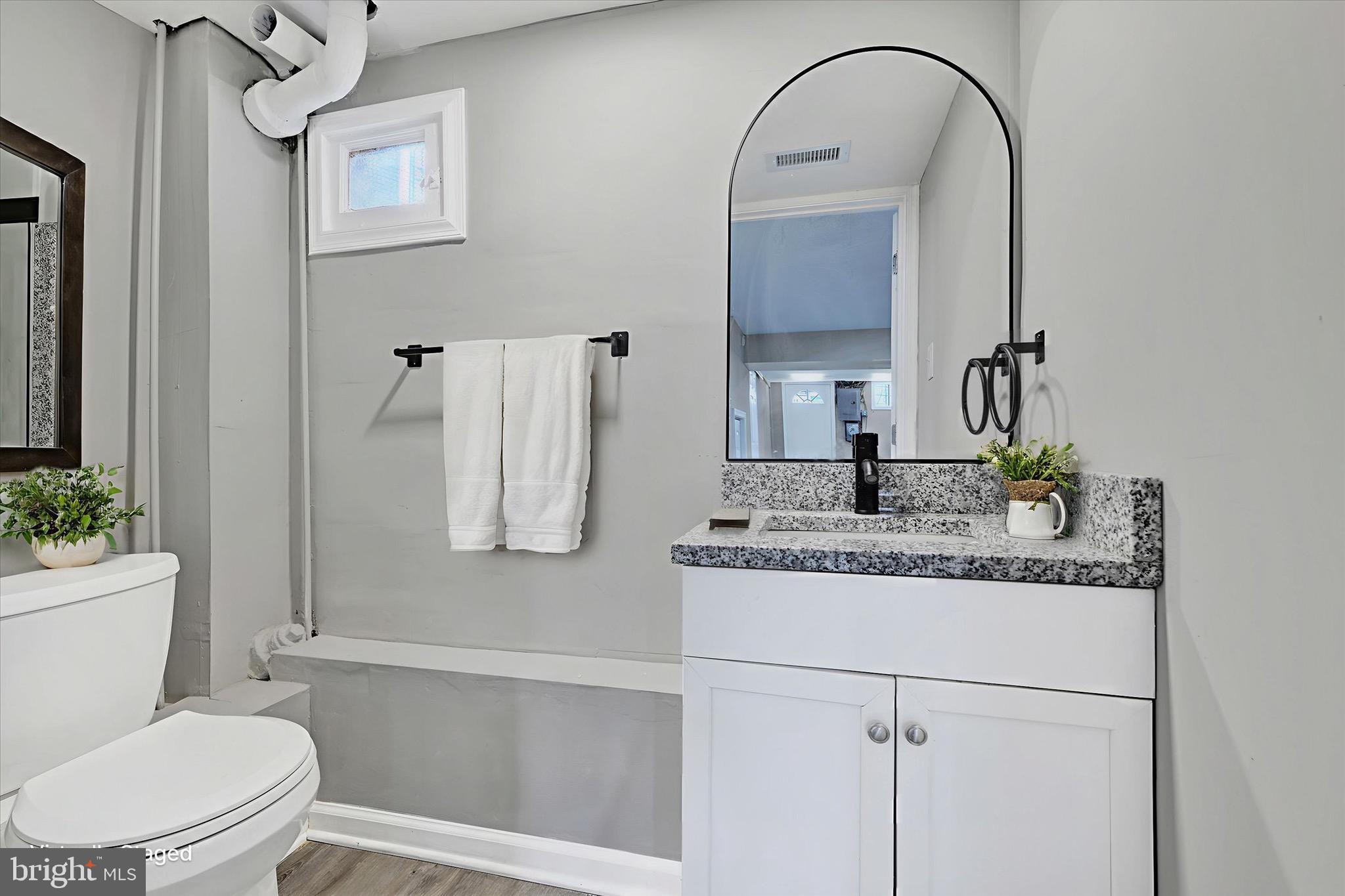 WOODMERE - Residential