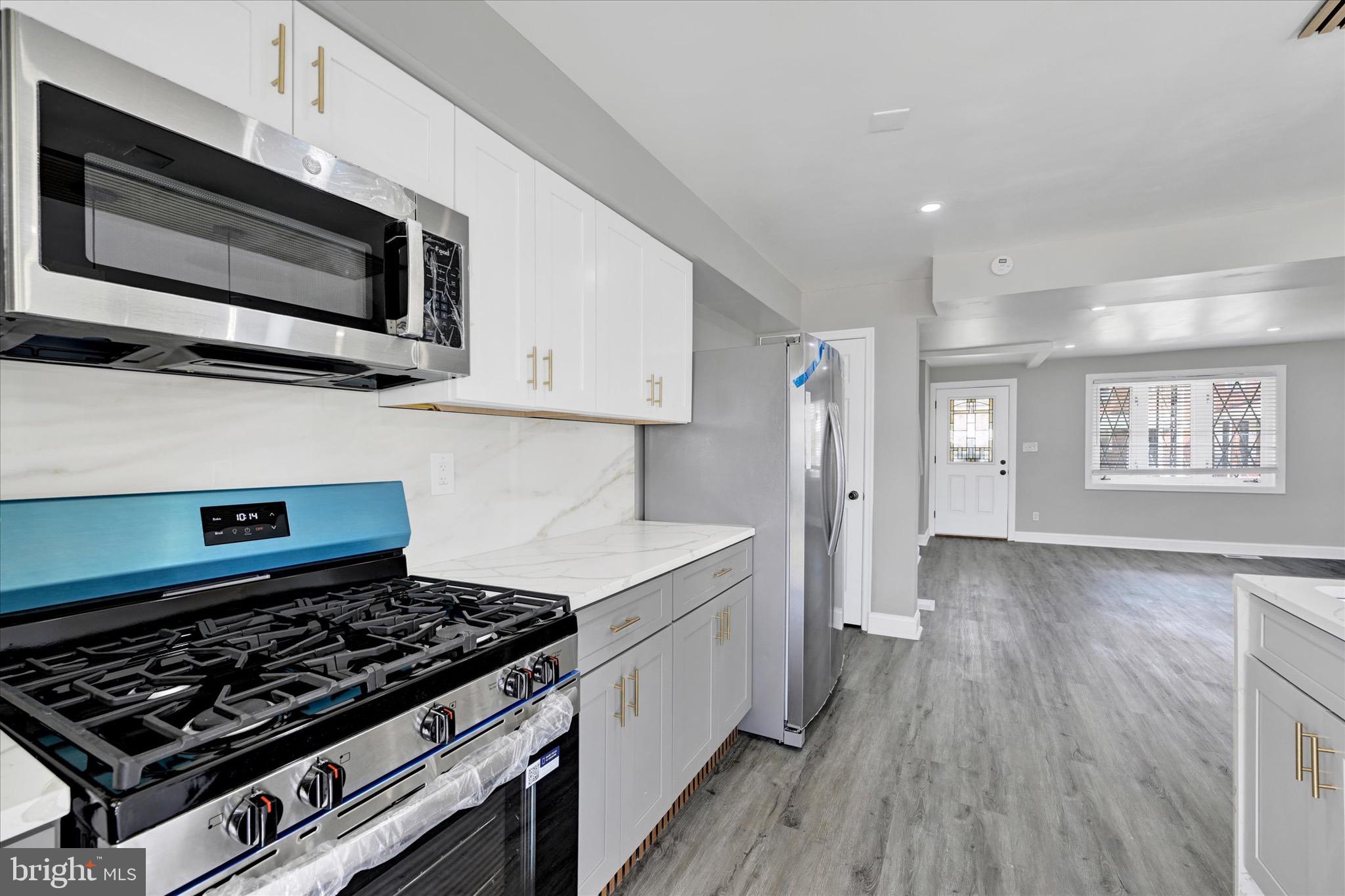 WOODMERE - Residential