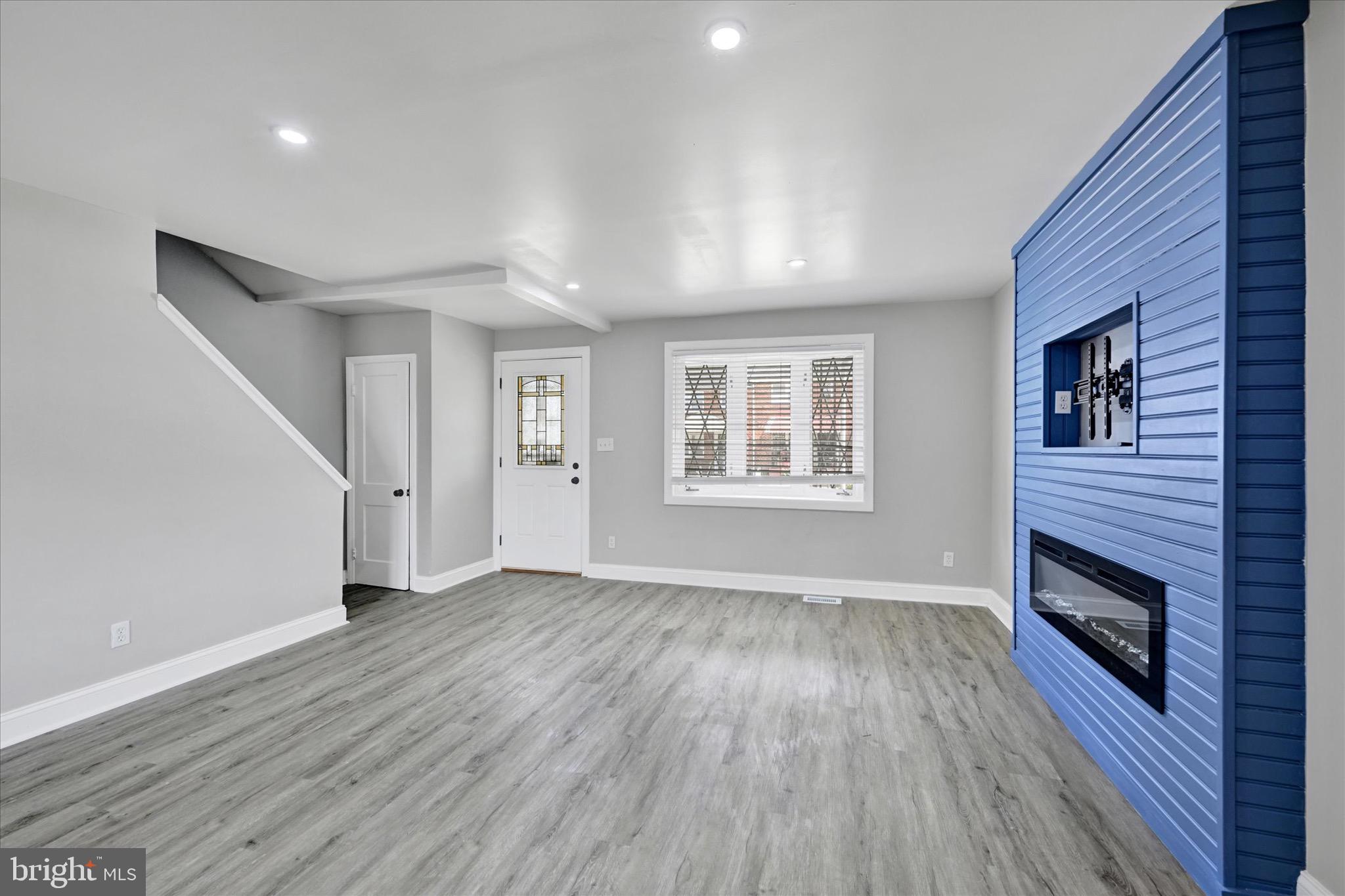 WOODMERE - Residential