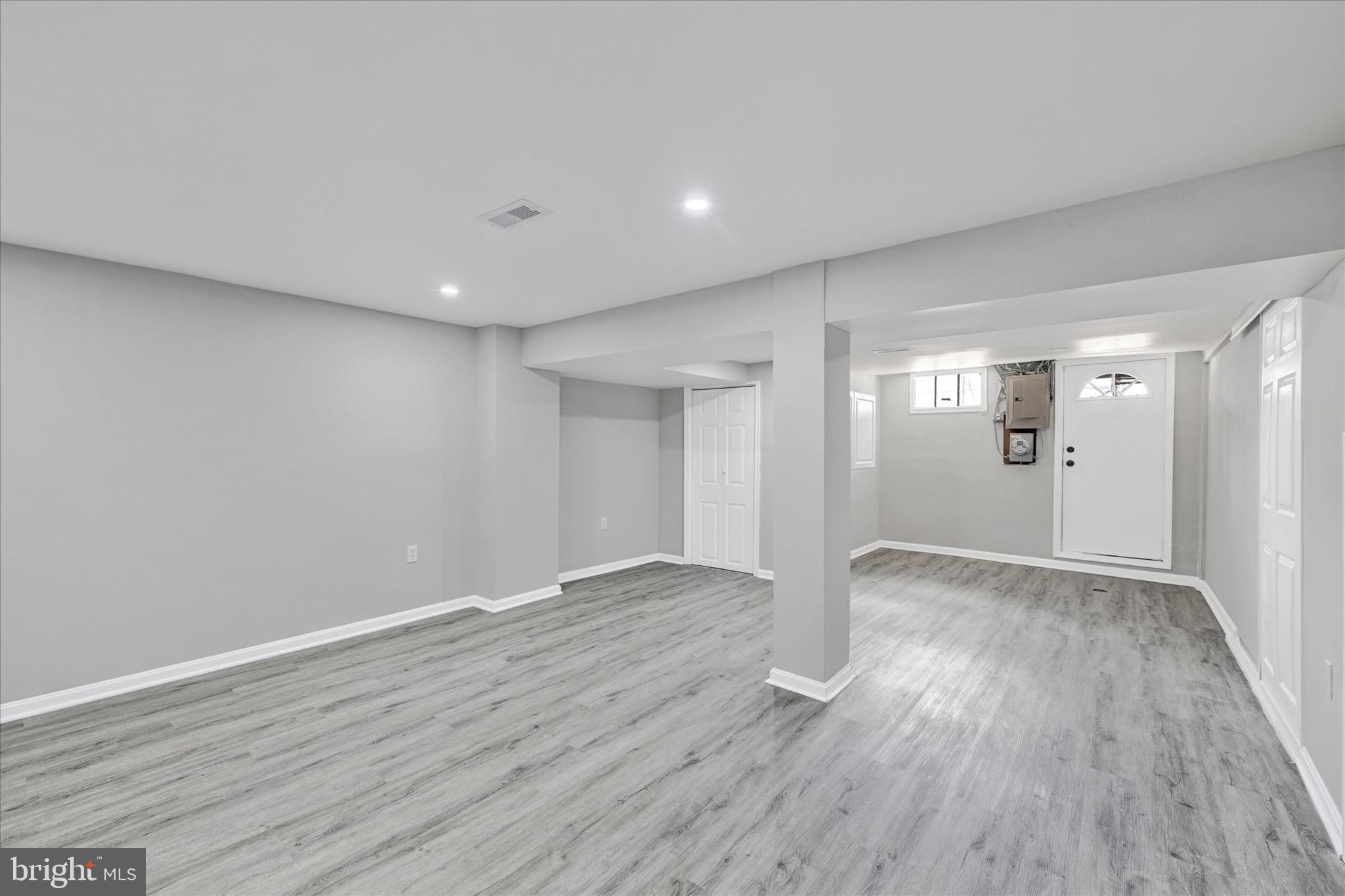 WOODMERE - Residential