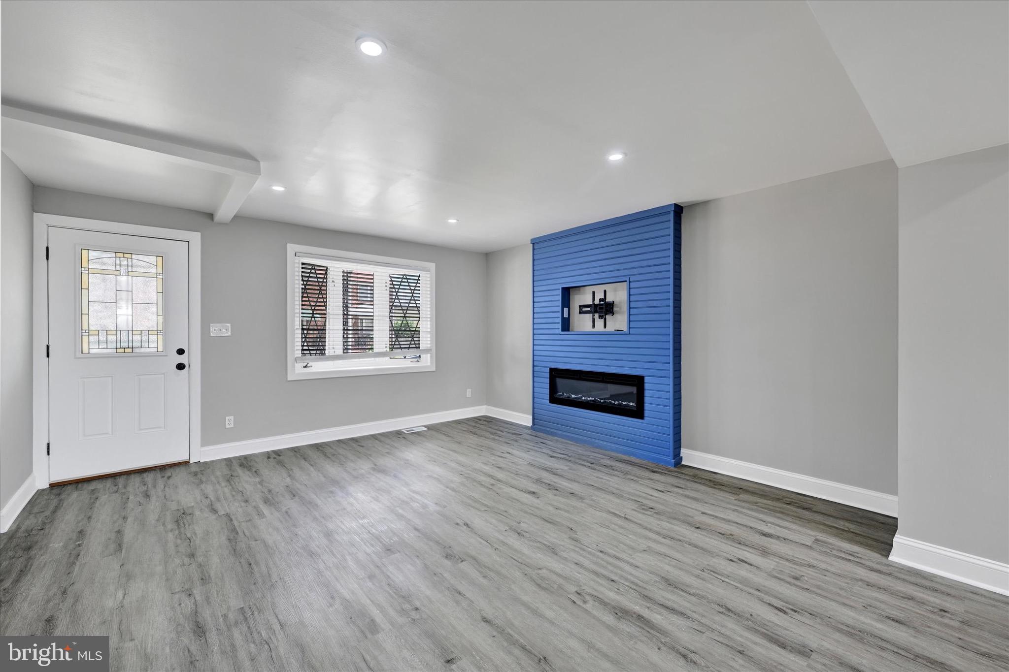 WOODMERE - Residential