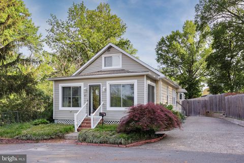 67 GREEN STREET MOUNT HOLLY NJ 08060