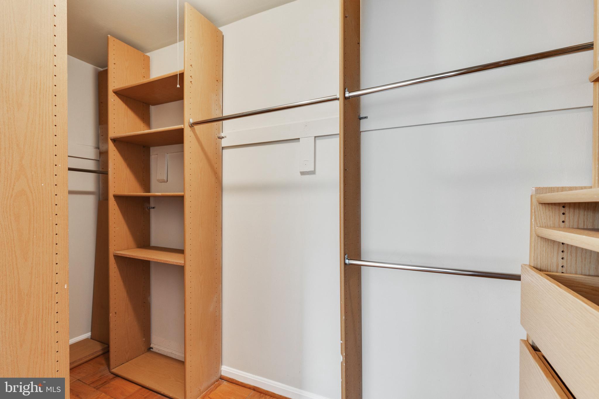 MAYFLOWER SQUARE - Residential