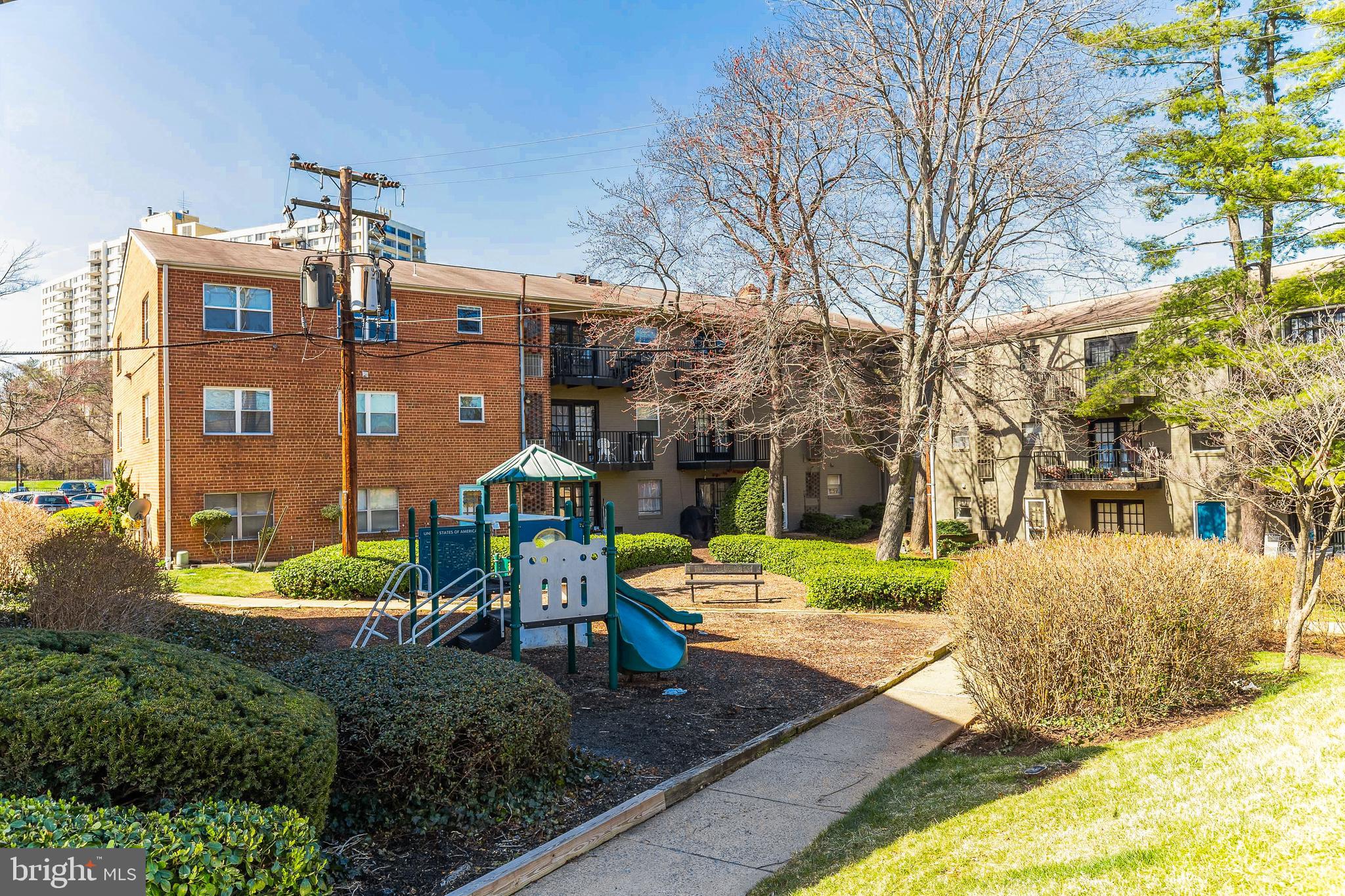 MAYFLOWER SQUARE - Residential