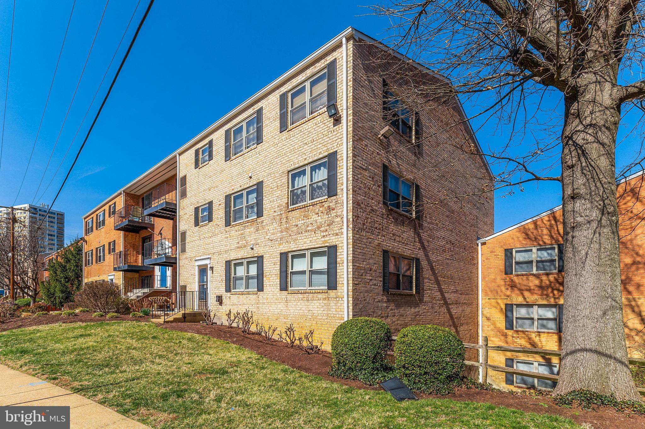 MAYFLOWER SQUARE - Residential