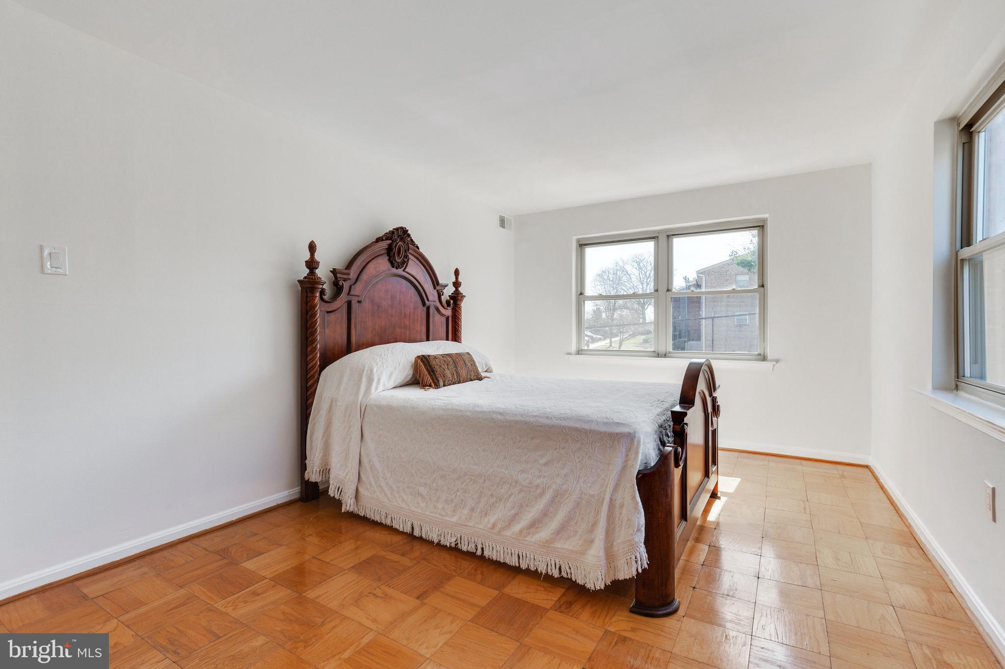 MAYFLOWER SQUARE - Residential