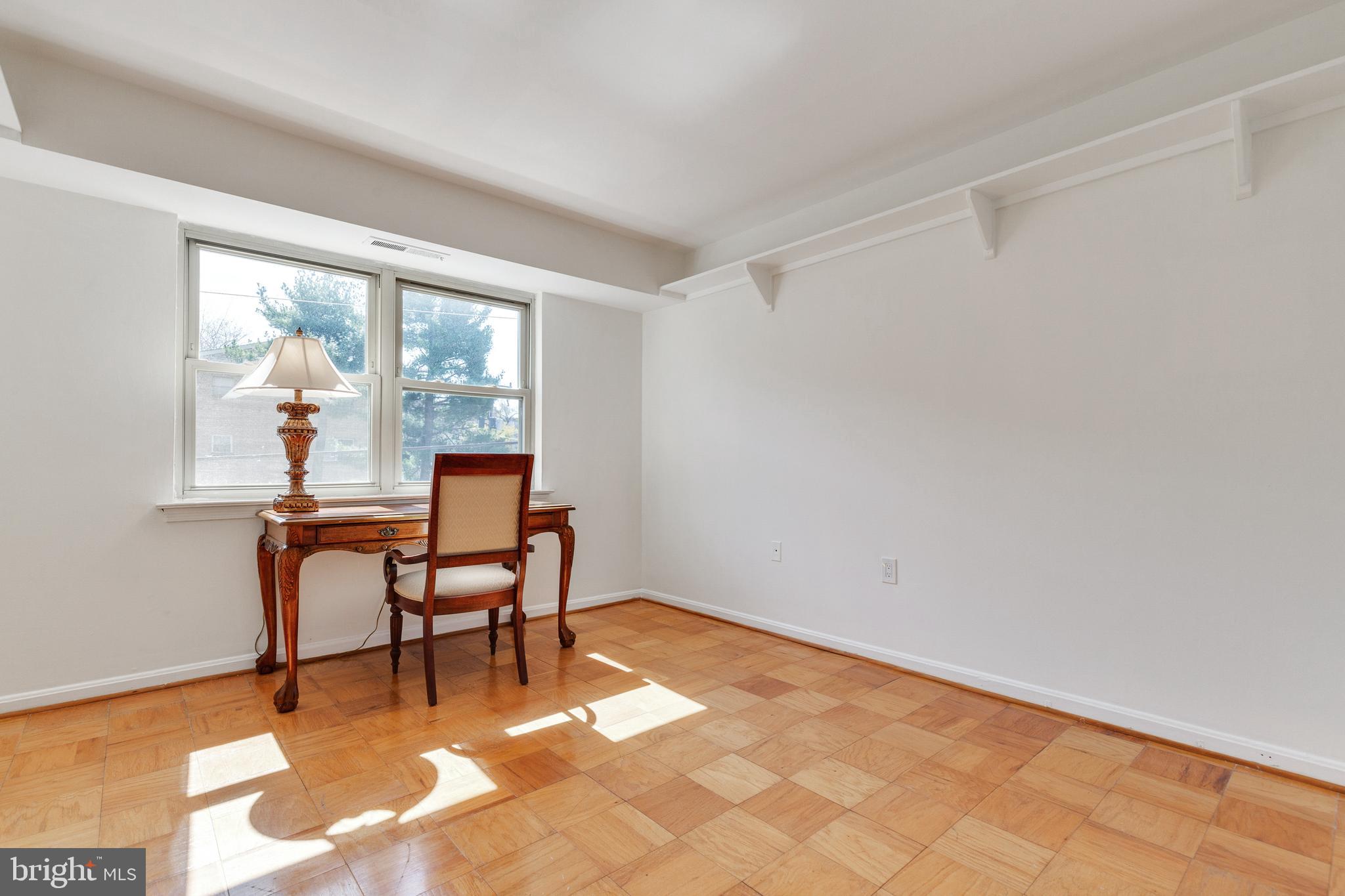 MAYFLOWER SQUARE - Residential