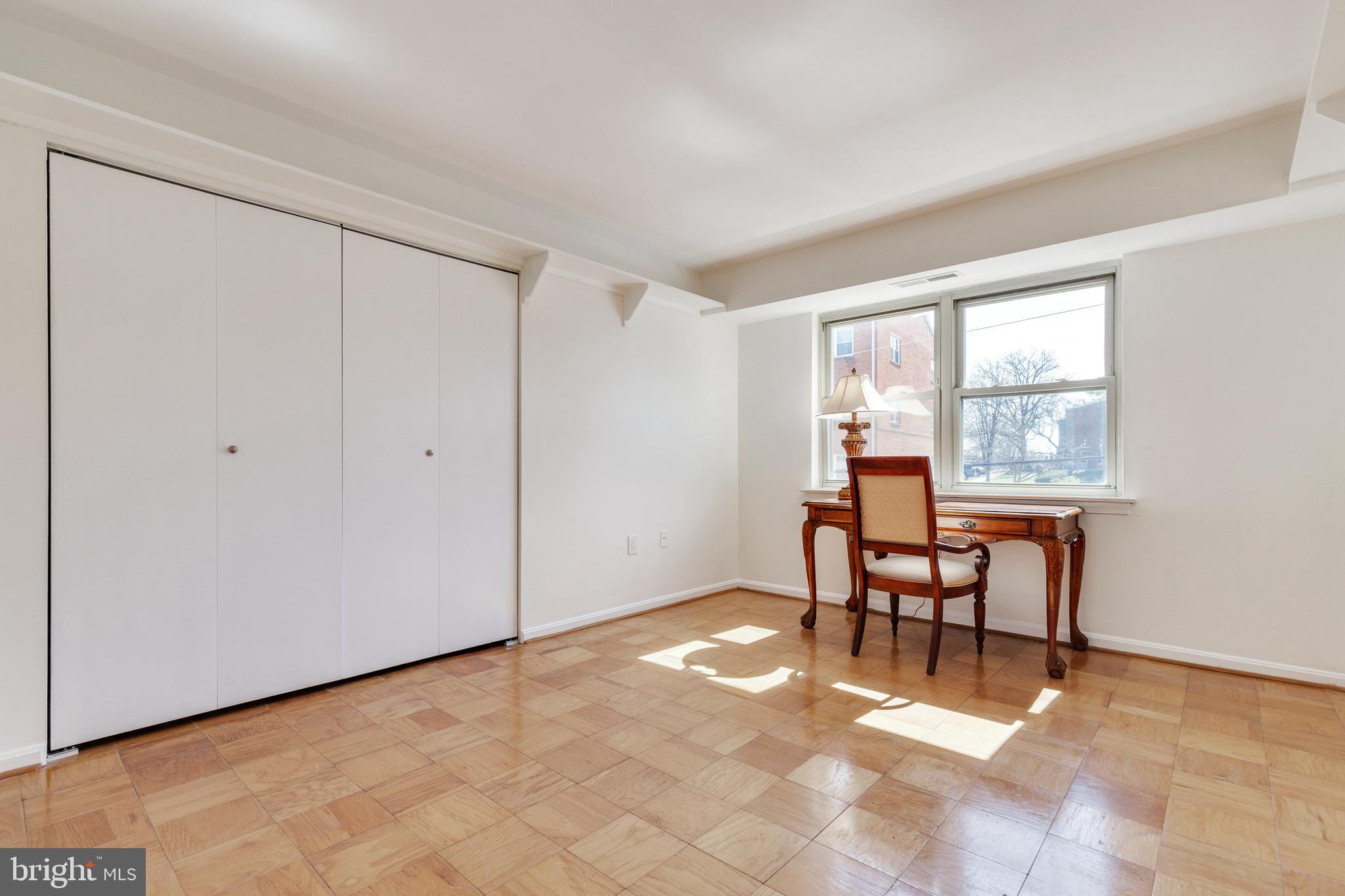 MAYFLOWER SQUARE - Residential