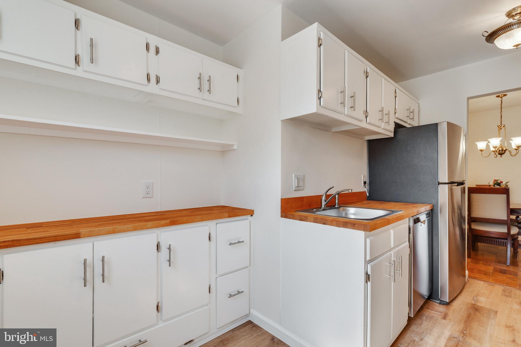 MAYFLOWER SQUARE - Residential