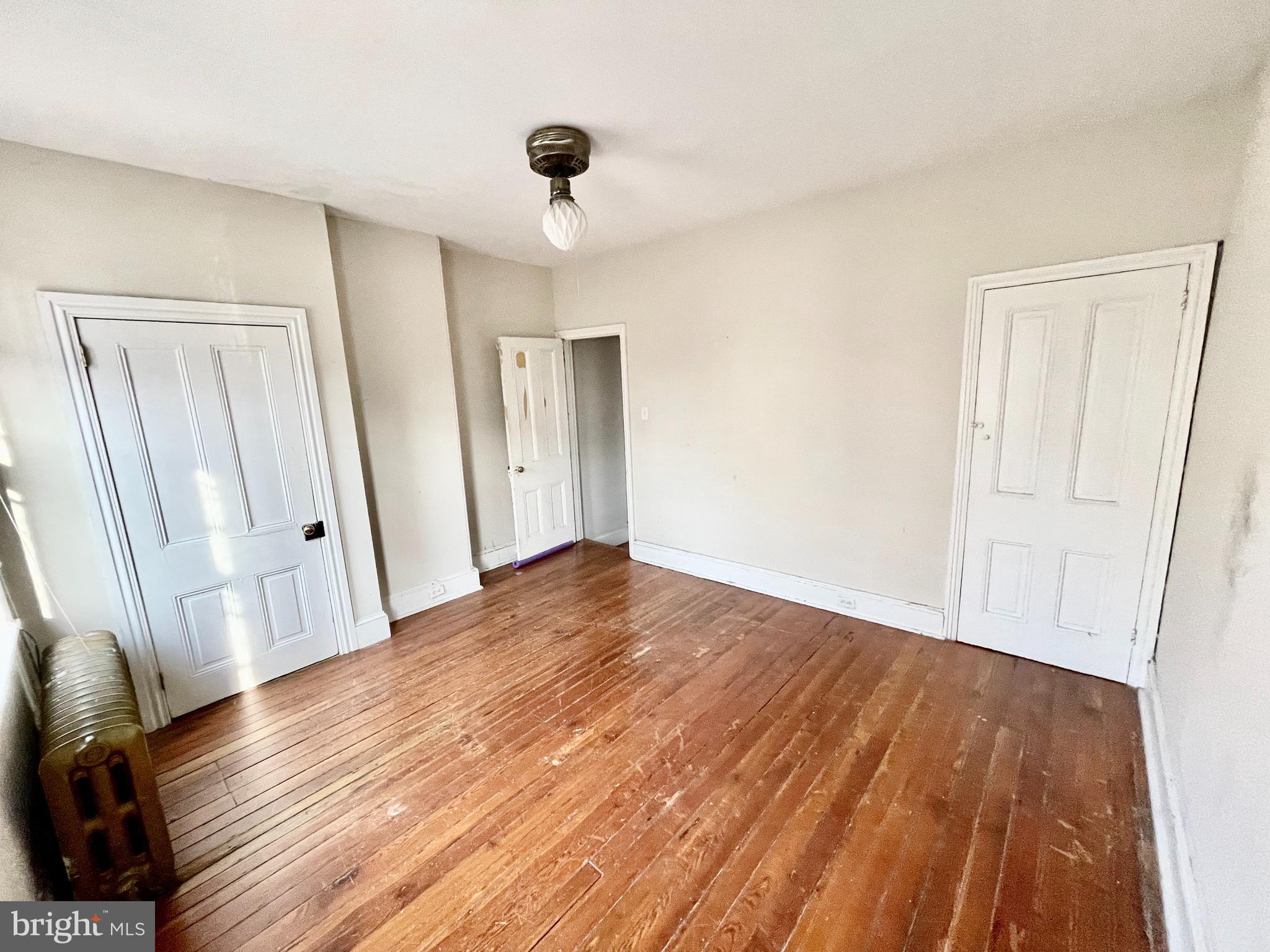 EAST FALLS - Residential Lease
