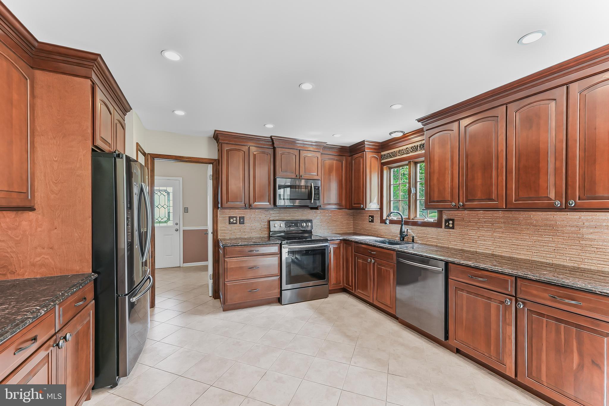 RAVEN CREST - Residential