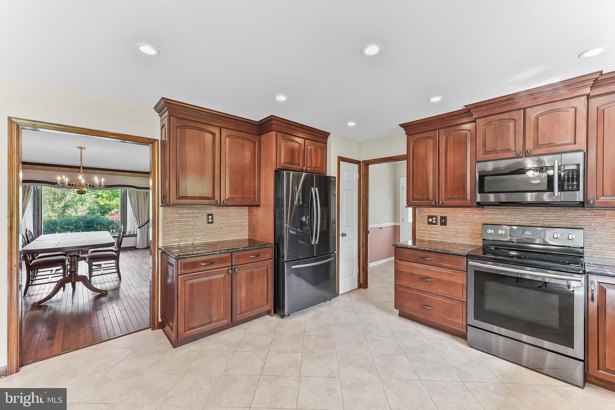 RAVEN CREST - Residential