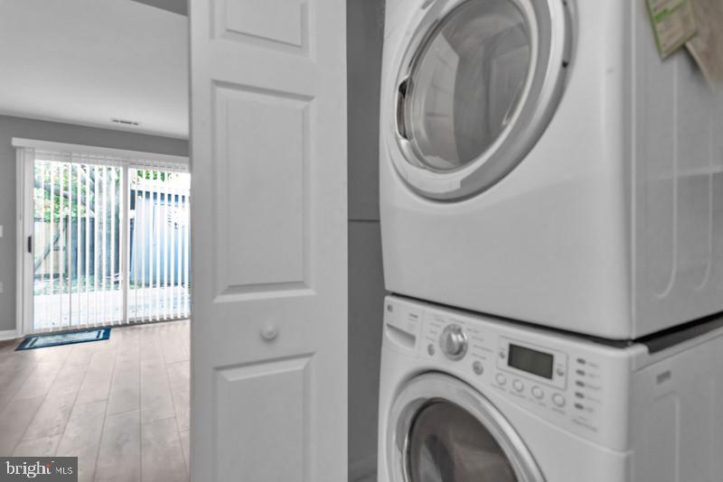 CEDAR RIDGE - Residential Lease