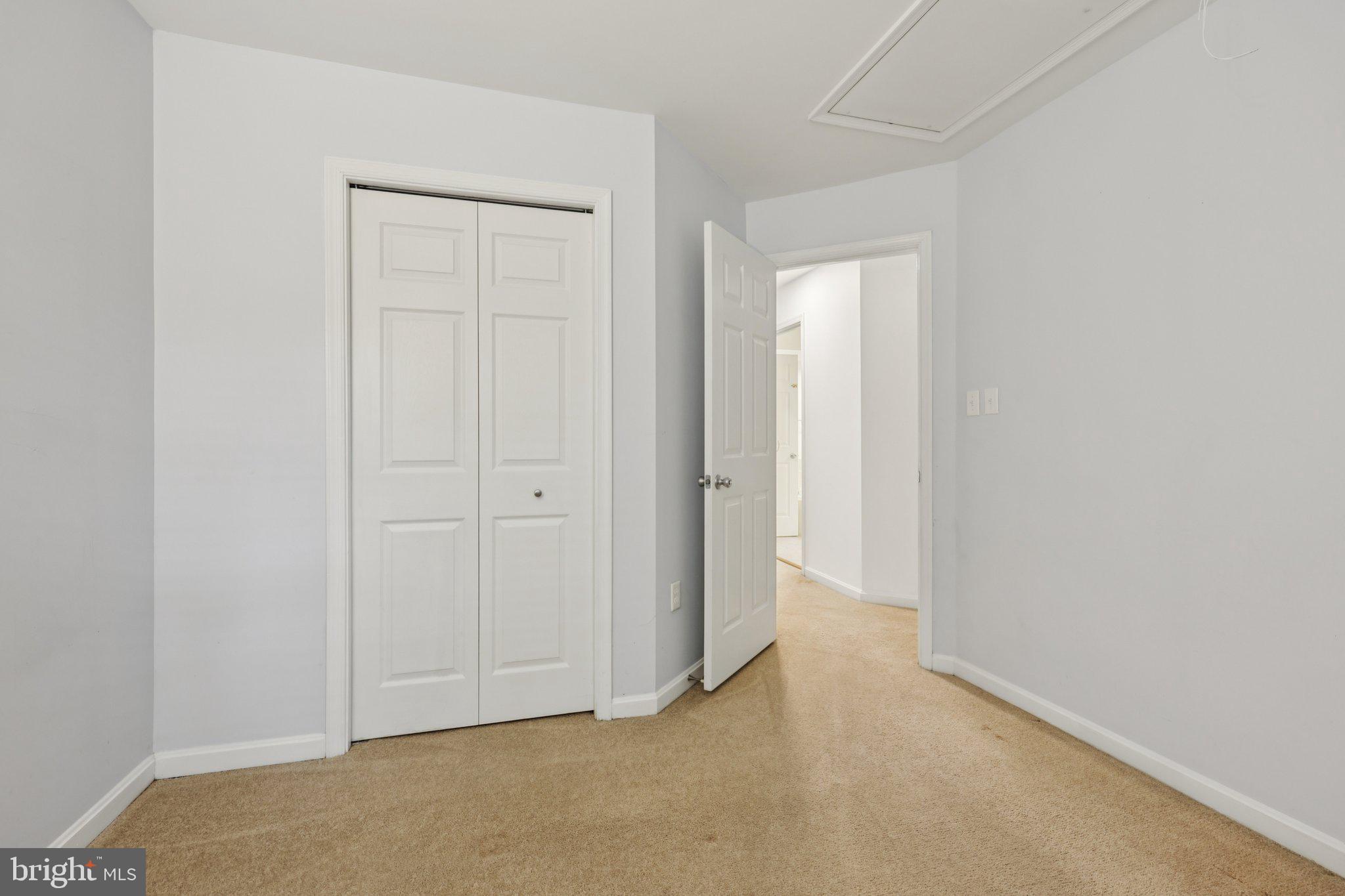 WOODGATE MANOR - Residential