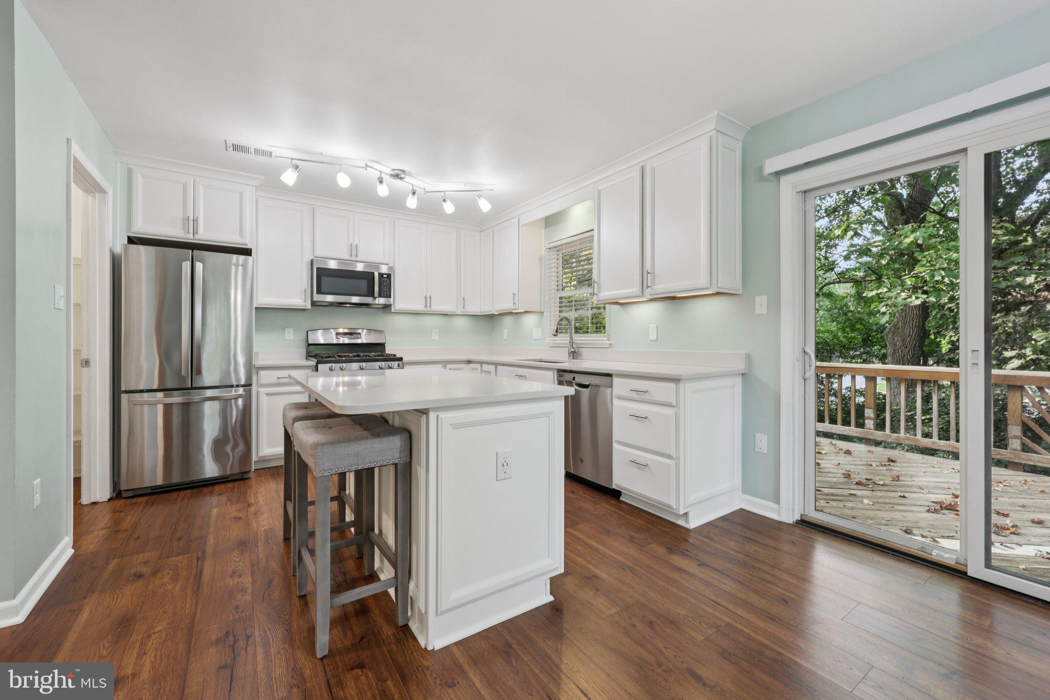 WOODGATE MANOR - Residential