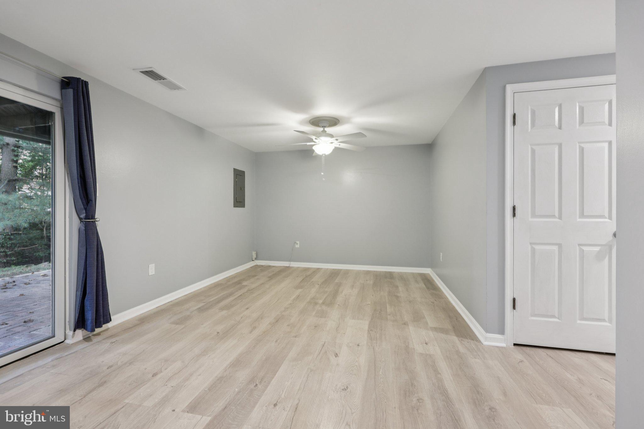 WOODGATE MANOR - Residential