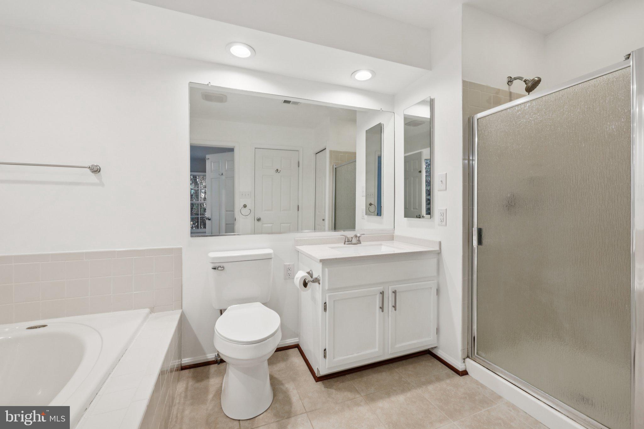 WOODGATE MANOR - Residential