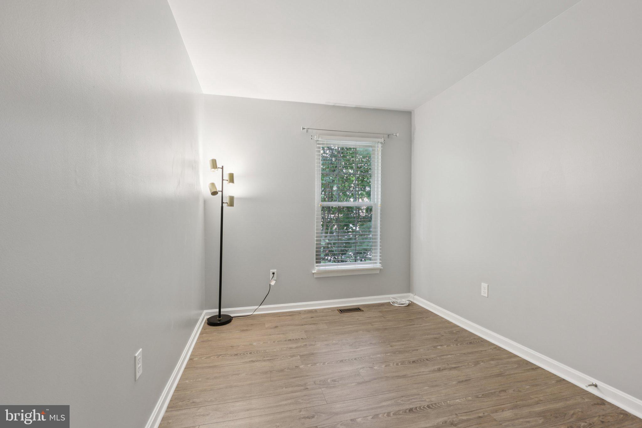 WOODGATE MANOR - Residential