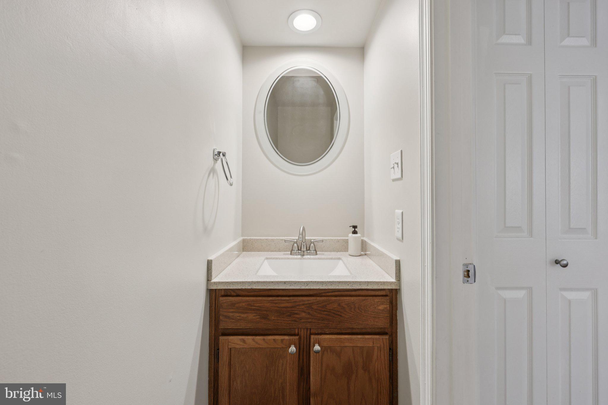 WOODGATE MANOR - Residential