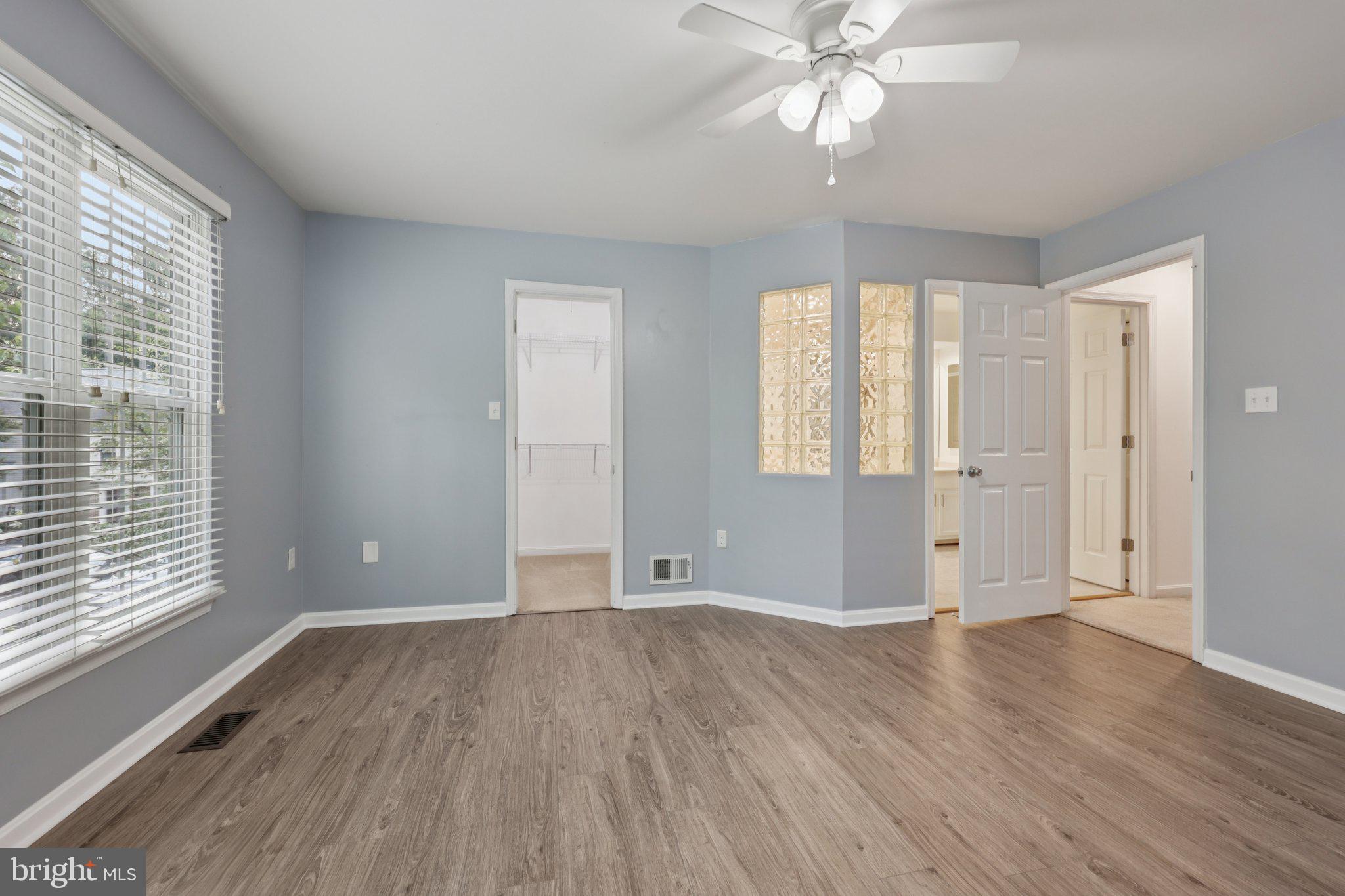 WOODGATE MANOR - Residential