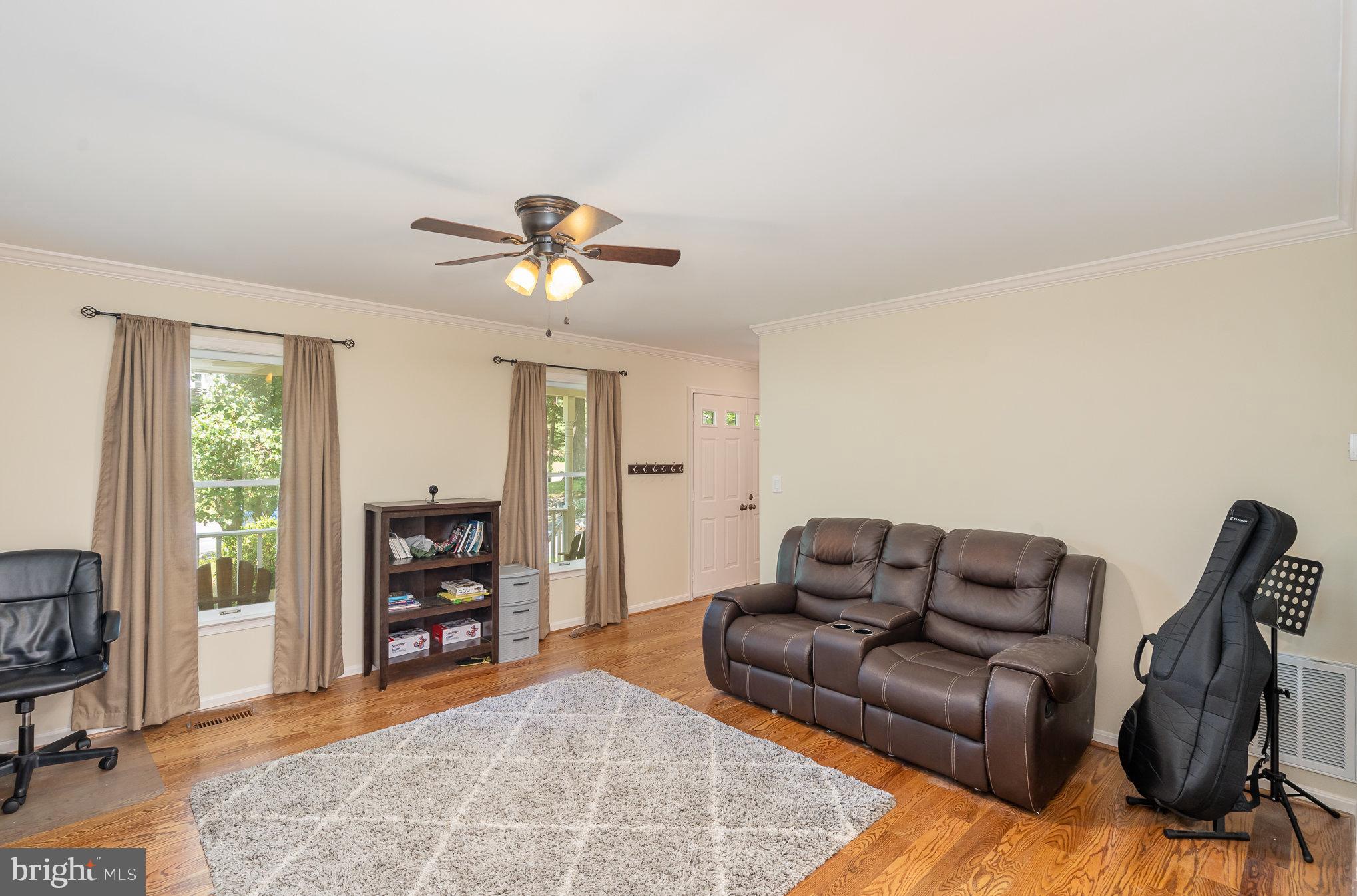 1031 HARBOUR DRIVE