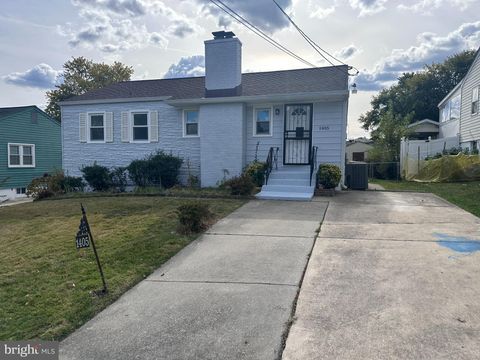Photo of 1405 Torrey Place, HYATTSVILLE, MD 20782 (MLS # MDPG2181000) Photo of 1405 Torrey Place, HYATTSVILLE, MD 20782 (MLS # MDPG2181000)