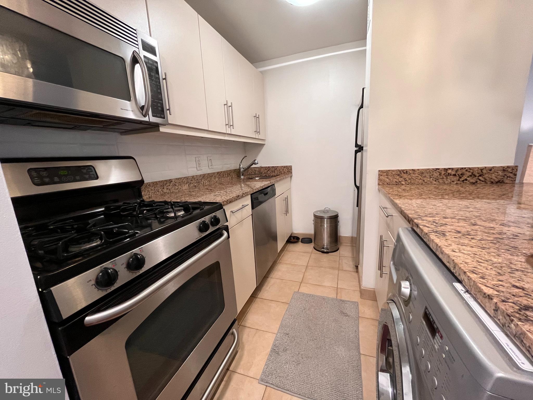 RITTENHOUSE SQUARE - Residential Lease