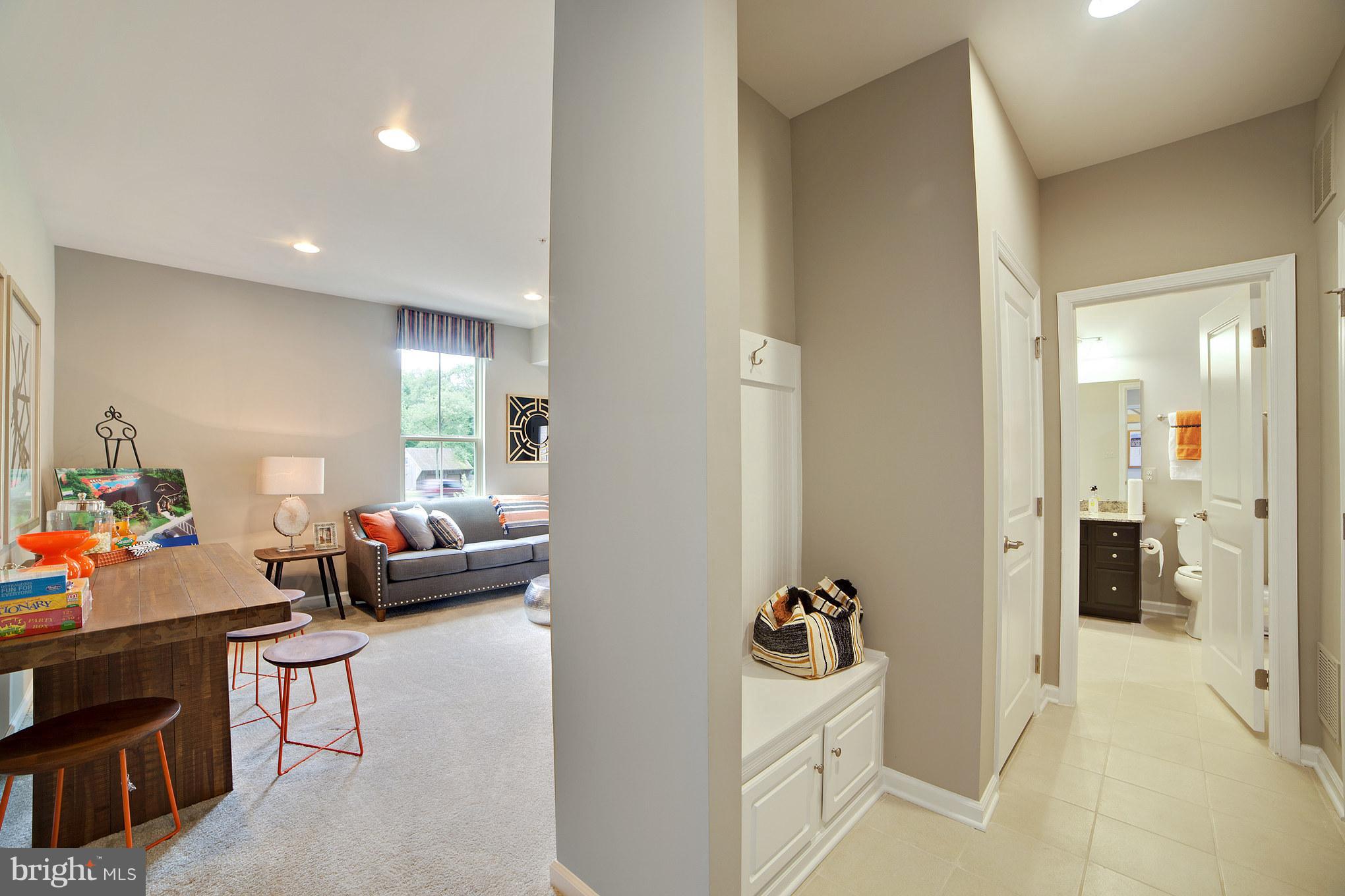 PONDVIEW - Residential